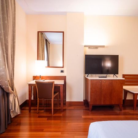 Hotel Airone - Ombrellone Incluso Al Bagno Dolce Vita A Marina Dal 1 Giugno Al 15 Settembre โกรเซตโต ภายนอก รูปภาพ