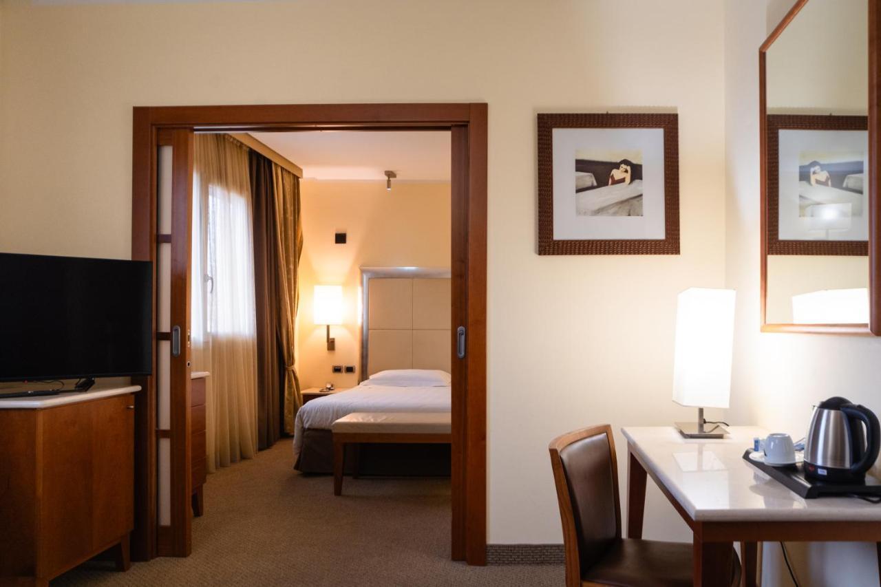 Hotel Airone - Ombrellone Incluso Al Bagno Dolce Vita A Marina Dal 1 Giugno Al 15 Settembre โกรเซตโต ภายนอก รูปภาพ