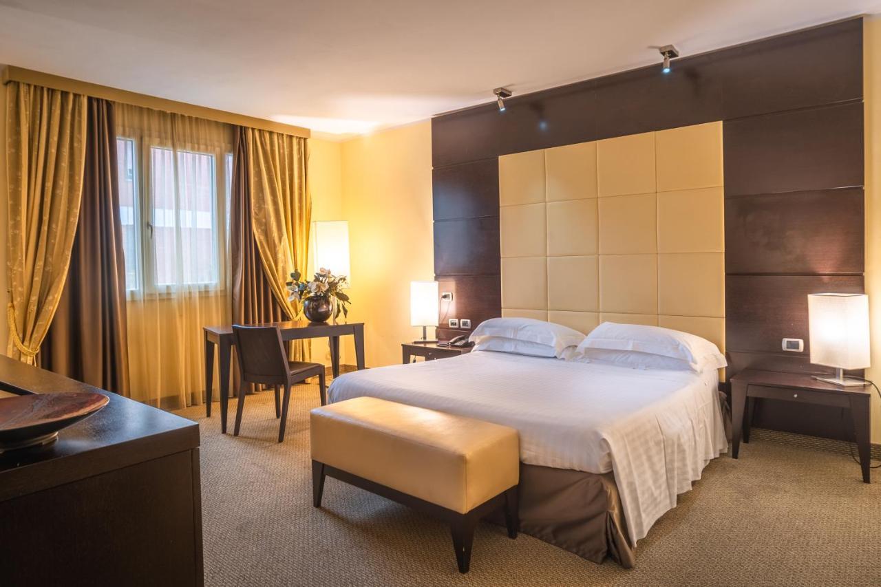 Hotel Airone - Ombrellone Incluso Al Bagno Dolce Vita A Marina Dal 1 Giugno Al 15 Settembre โกรเซตโต ภายนอก รูปภาพ