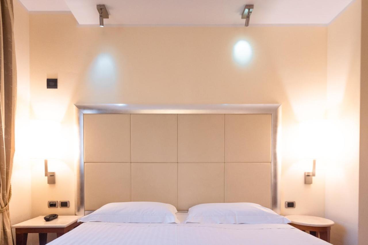 Hotel Airone - Ombrellone Incluso Al Bagno Dolce Vita A Marina Dal 1 Giugno Al 15 Settembre โกรเซตโต ภายนอก รูปภาพ