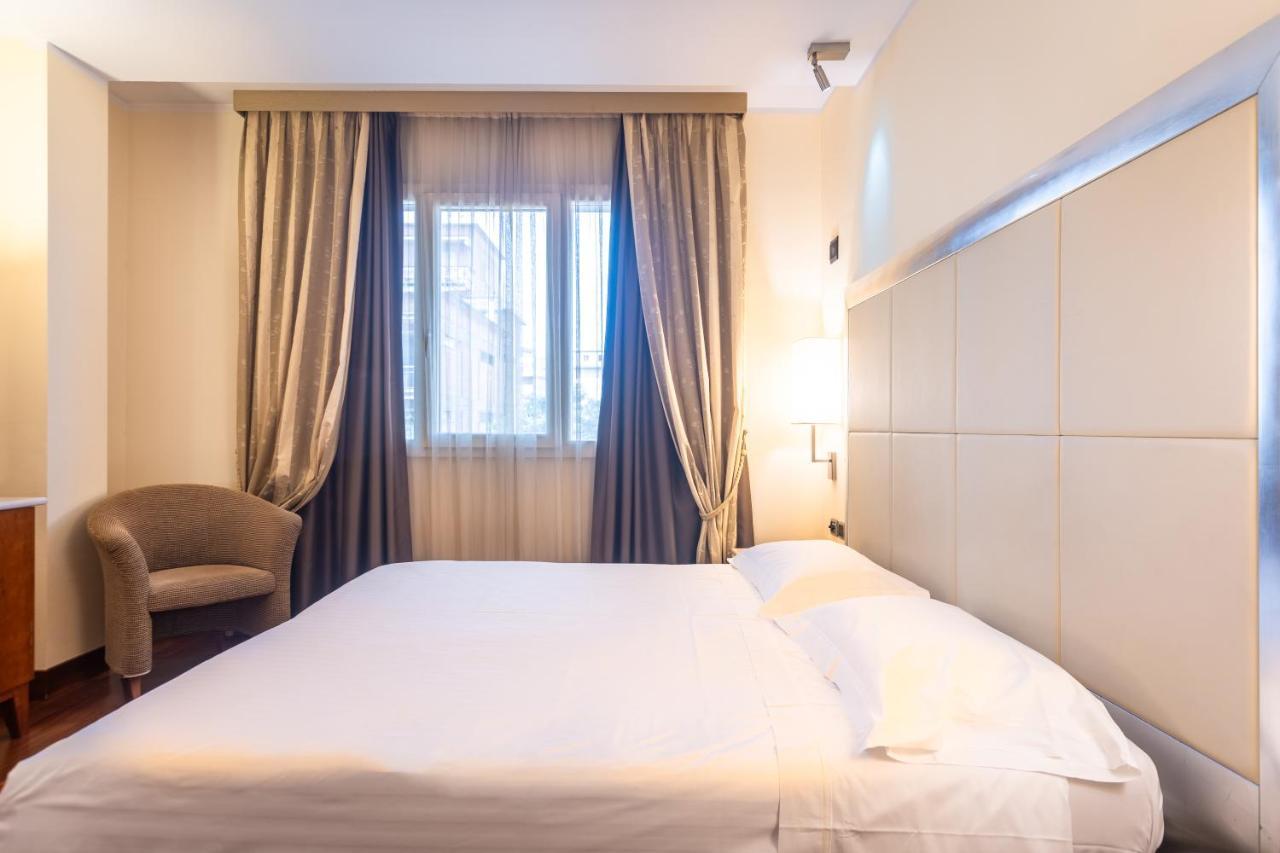 Hotel Airone - Ombrellone Incluso Al Bagno Dolce Vita A Marina Dal 1 Giugno Al 15 Settembre โกรเซตโต ภายนอก รูปภาพ