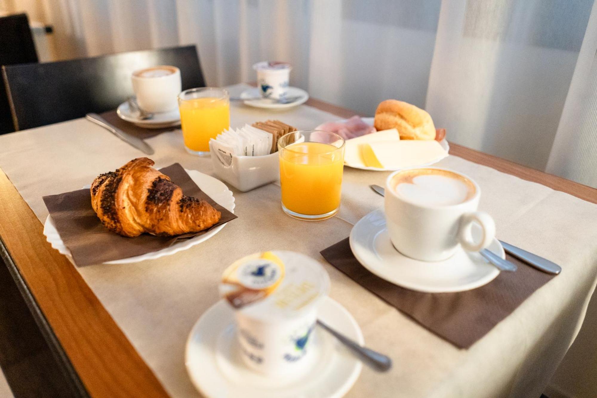 Hotel Airone - Ombrellone Incluso Al Bagno Dolce Vita A Marina Dal 1 Giugno Al 15 Settembre โกรเซตโต ภายนอก รูปภาพ