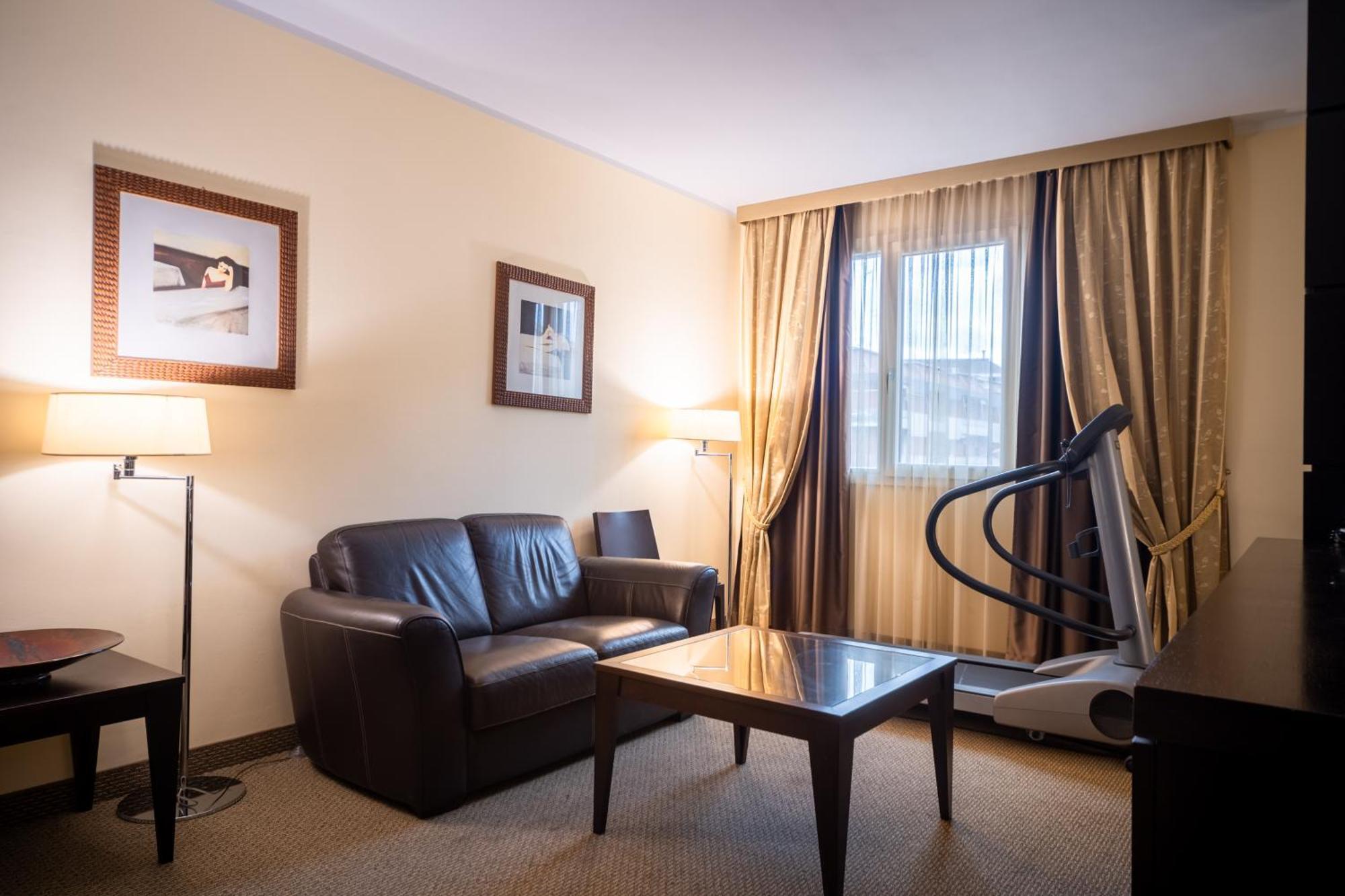 Hotel Airone - Ombrellone Incluso Al Bagno Dolce Vita A Marina Dal 1 Giugno Al 15 Settembre โกรเซตโต ภายนอก รูปภาพ