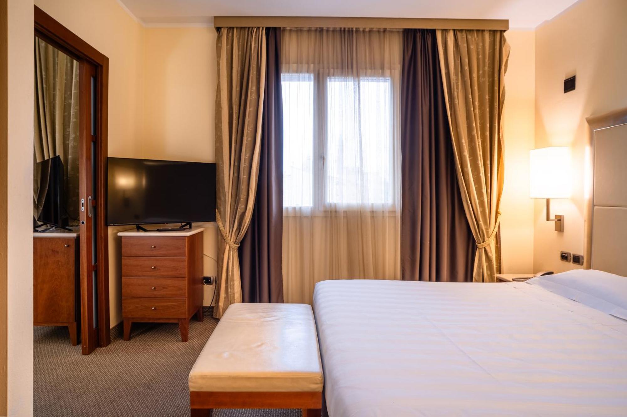 Hotel Airone - Ombrellone Incluso Al Bagno Dolce Vita A Marina Dal 1 Giugno Al 15 Settembre โกรเซตโต ภายนอก รูปภาพ