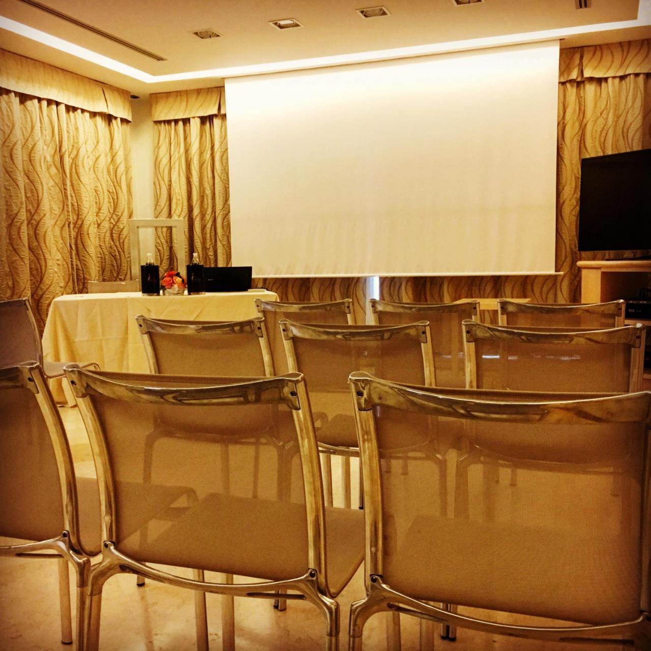 Hotel Airone - Ombrellone Incluso Al Bagno Dolce Vita A Marina Dal 1 Giugno Al 15 Settembre โกรเซตโต ภายนอก รูปภาพ